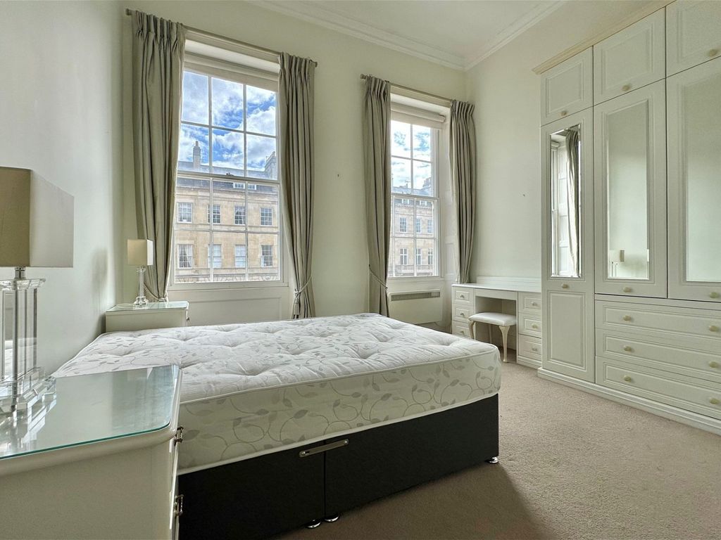 2 bed flat for sale in Great Pulteney Street, Bathwick, Bath BA2, £600,000