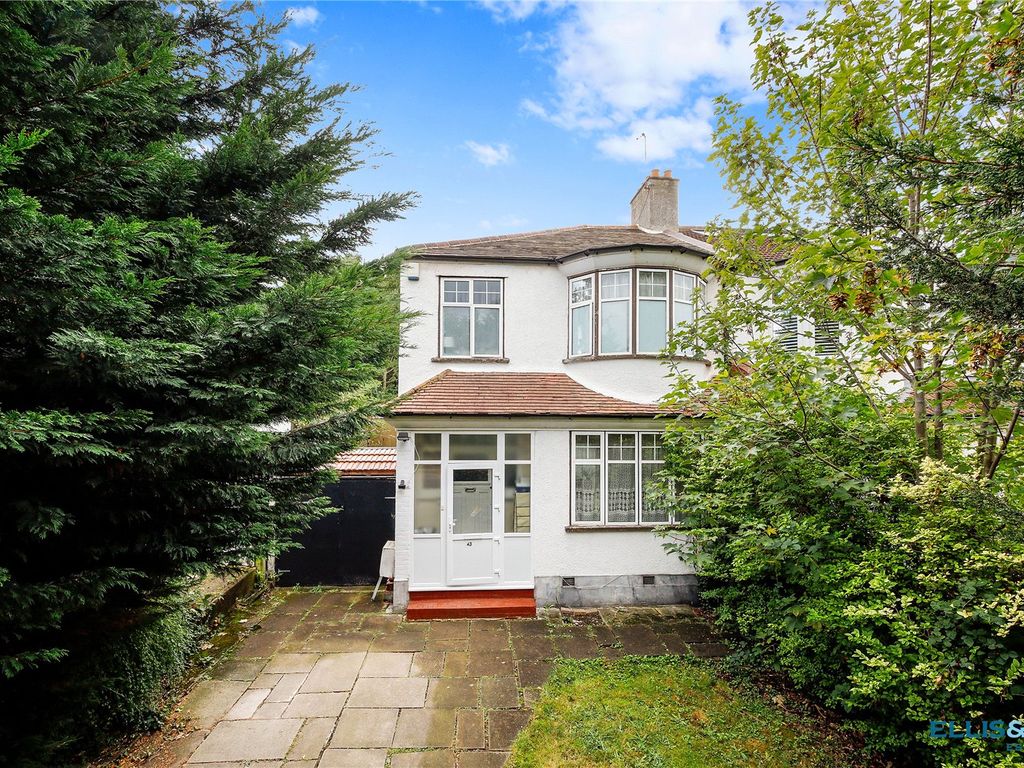 4 bed semi-detached house for sale in Alexandra Grove, North Finchley N12, £895,000