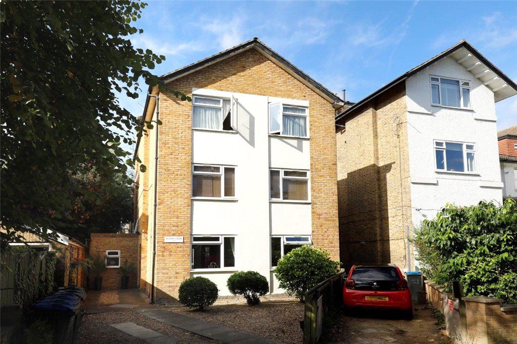 3 bed flat for sale in Aston Court, 18 Lansdowne Road SW20, £825,000
