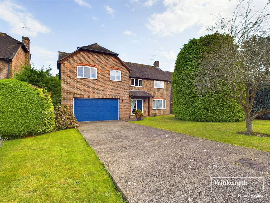 5 bed detached house for sale in Sonning Meadows, Sonning, Reading, Berkshire RG4, £950,000