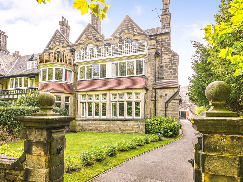 3 bed flat for sale in Park Avenue, Harrogate, North Yorkshire HG2, £799,950