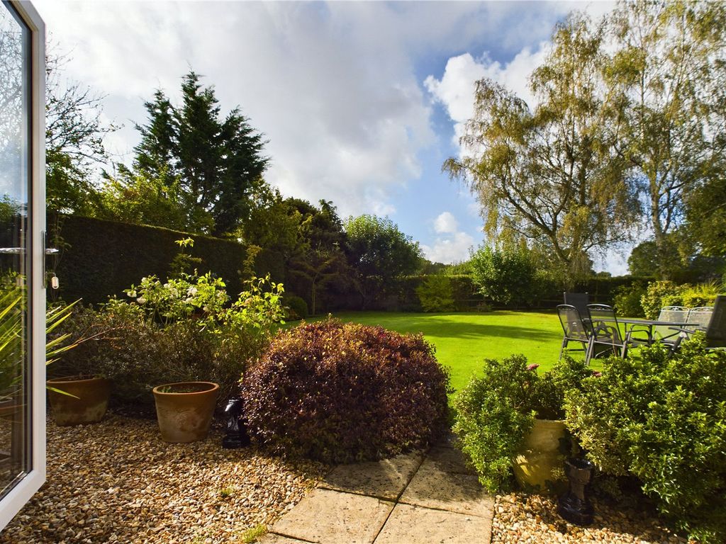 4 bed detached house for sale in The Green, Beenham, Reading, Berkshire RG7, £725,000