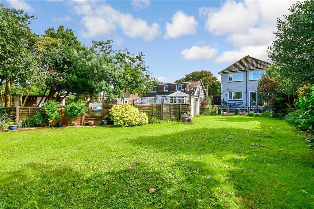 3 bed detached house for sale in Alverstone Road, Apse Heath, Sandown, Isle Of Wight PO36, £430,000