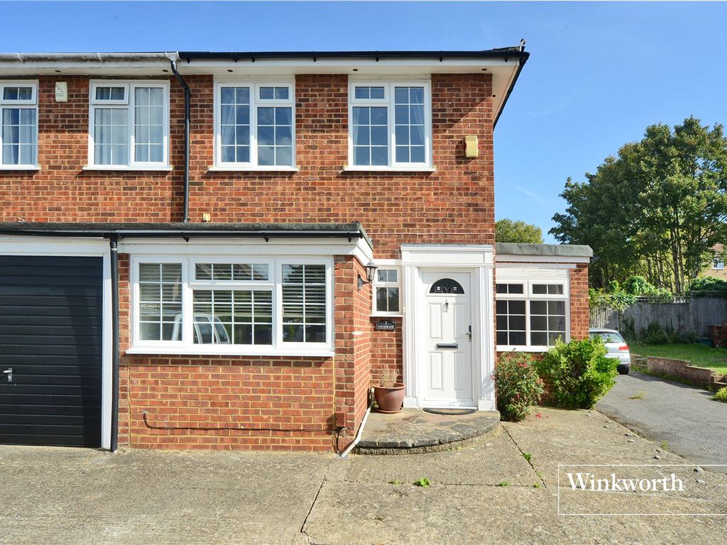 3 bed end terrace house for sale in Brandy Way, Sutton SM2, £535,000