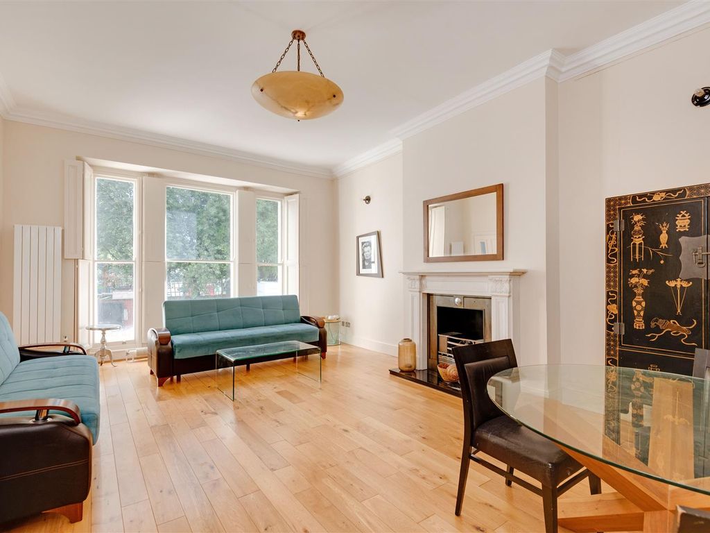 2 bed flat for sale in Abbey Road, London NW6, £825,000