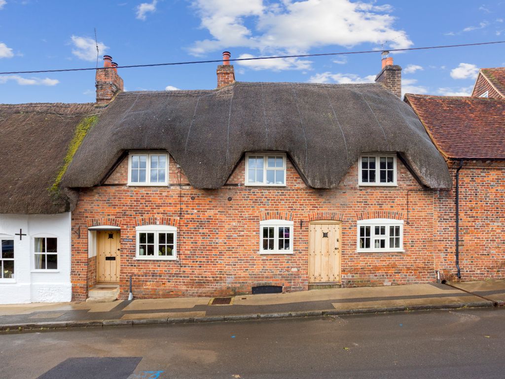 3 bed cottage for sale in Oxford Street, Ramsbury SN8, £615,000