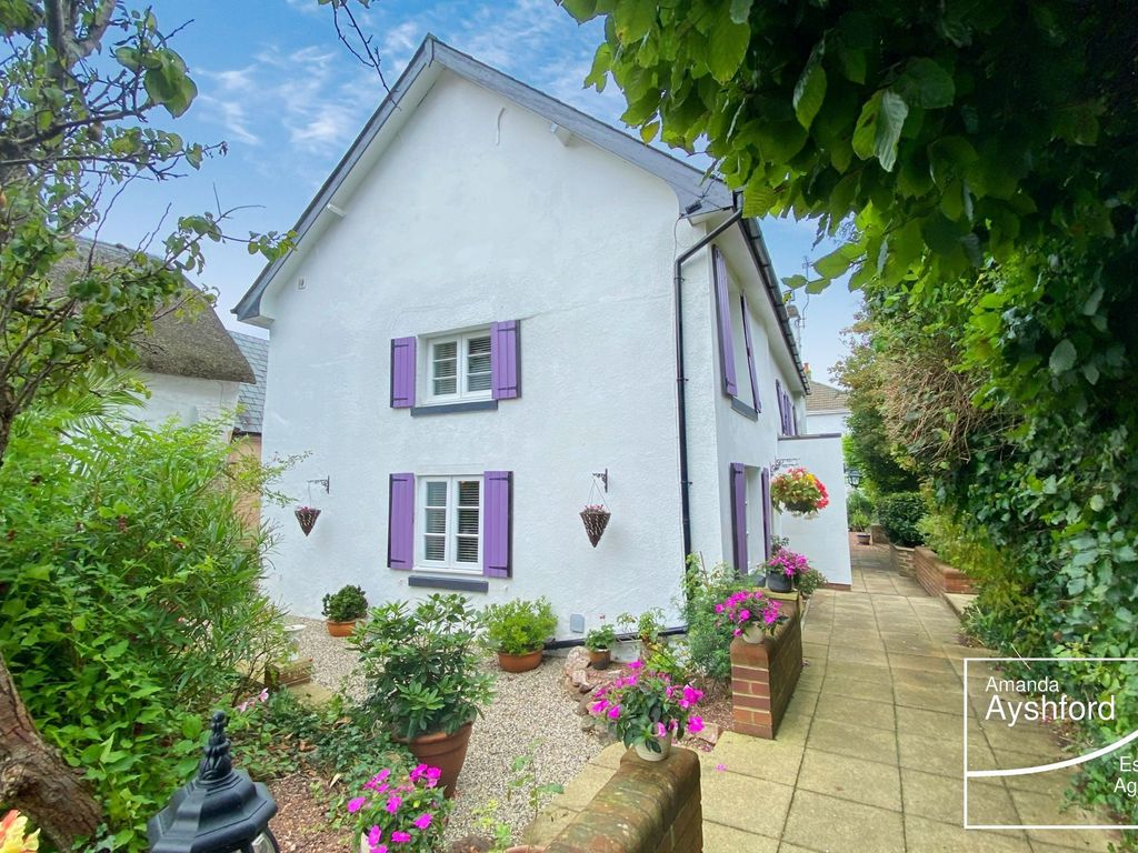 3 bed detached house for sale in Fore Street, Barton, Torquay TQ2, £595,000