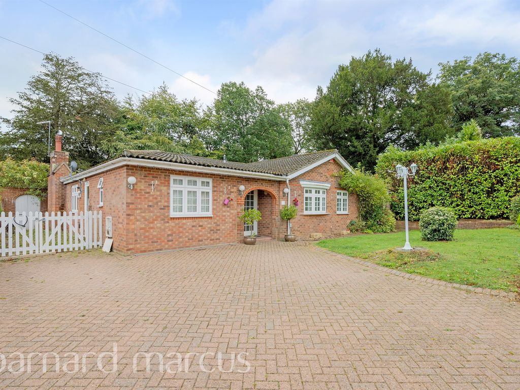 4 bed bungalow for sale in Woodlands Park, Tadworth KT20, £900,000