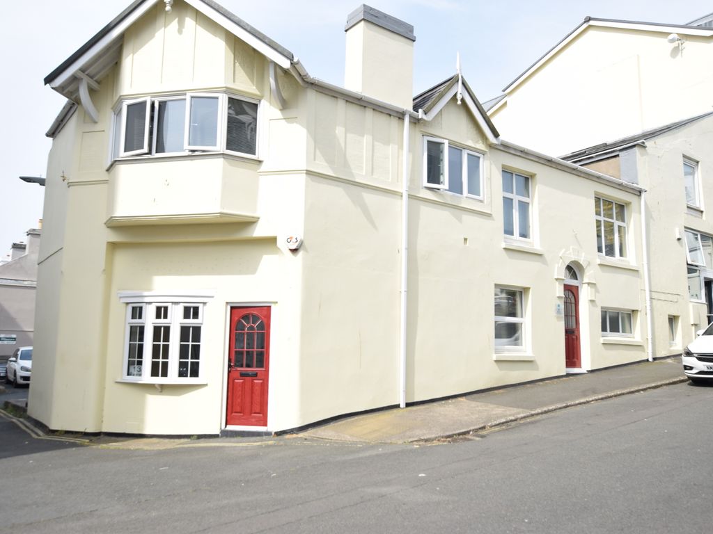 Office to let in St Georges Street, Douglas, Isle Of Man IM1, £20,000 pa