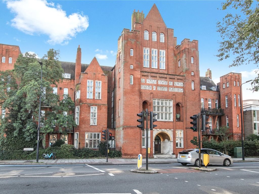 1 bed flat for sale in Belgrave House, 1-7 Clapham Road SW9, £350,000
