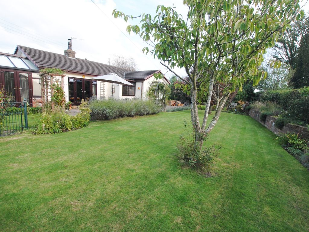 2 bed detached bungalow for sale in Meeson, Telford TF6, £499,950