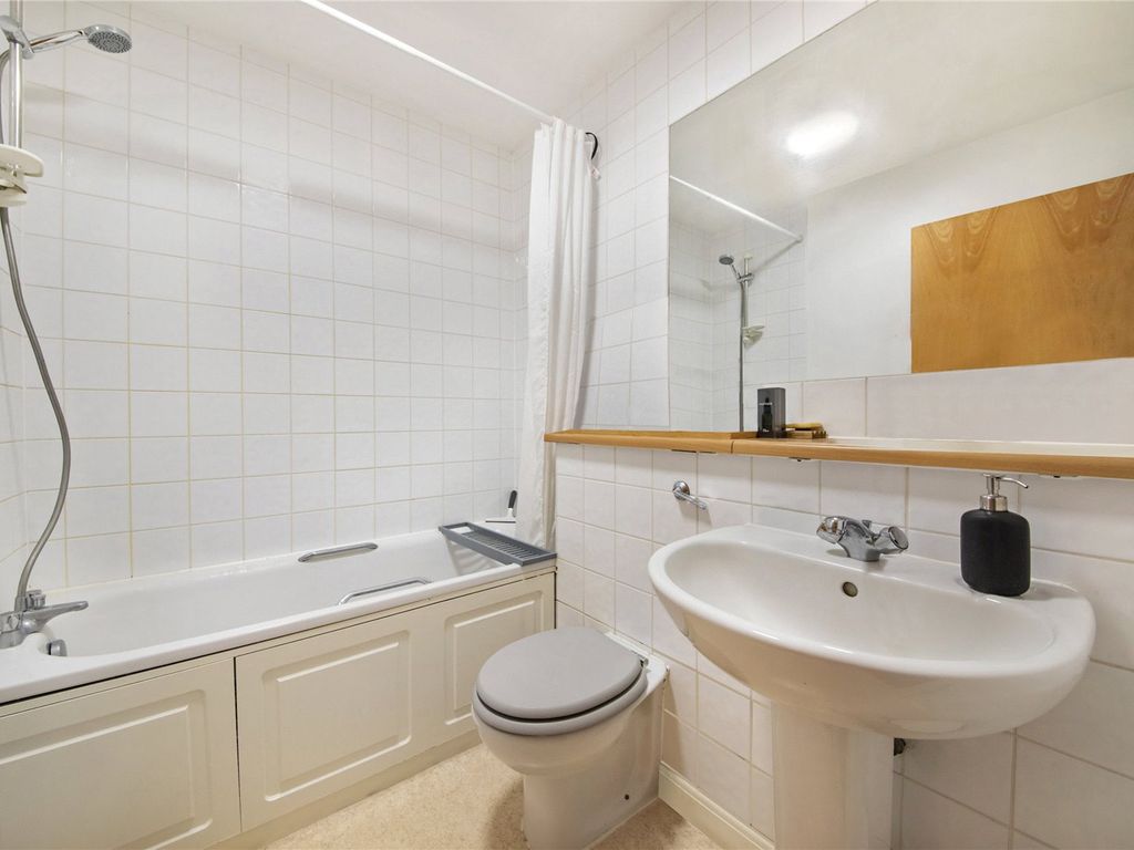 2 bed flat for sale in Gilbey House, 38 Jamestown Road NW1, £825,000