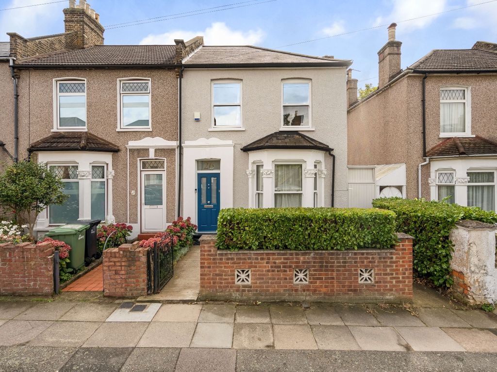 2 bed end terrace house for sale in Glenfarg Road, London SE6, £550,000