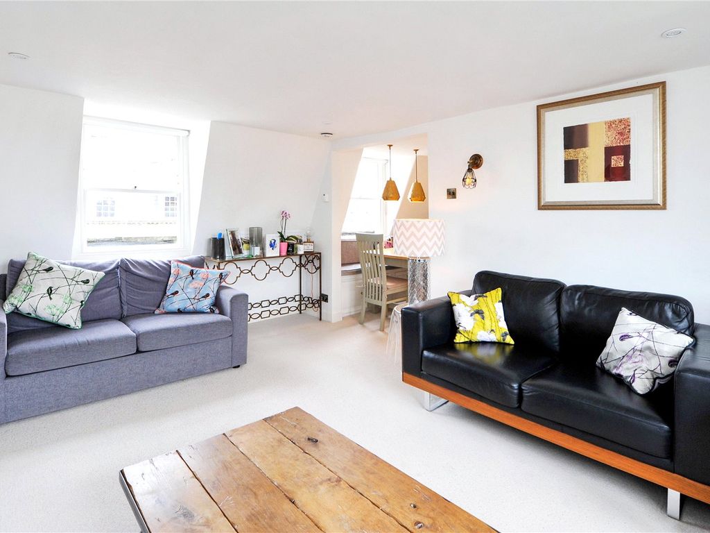 2 bed flat for sale in The Circus, Bath BA1, £695,000