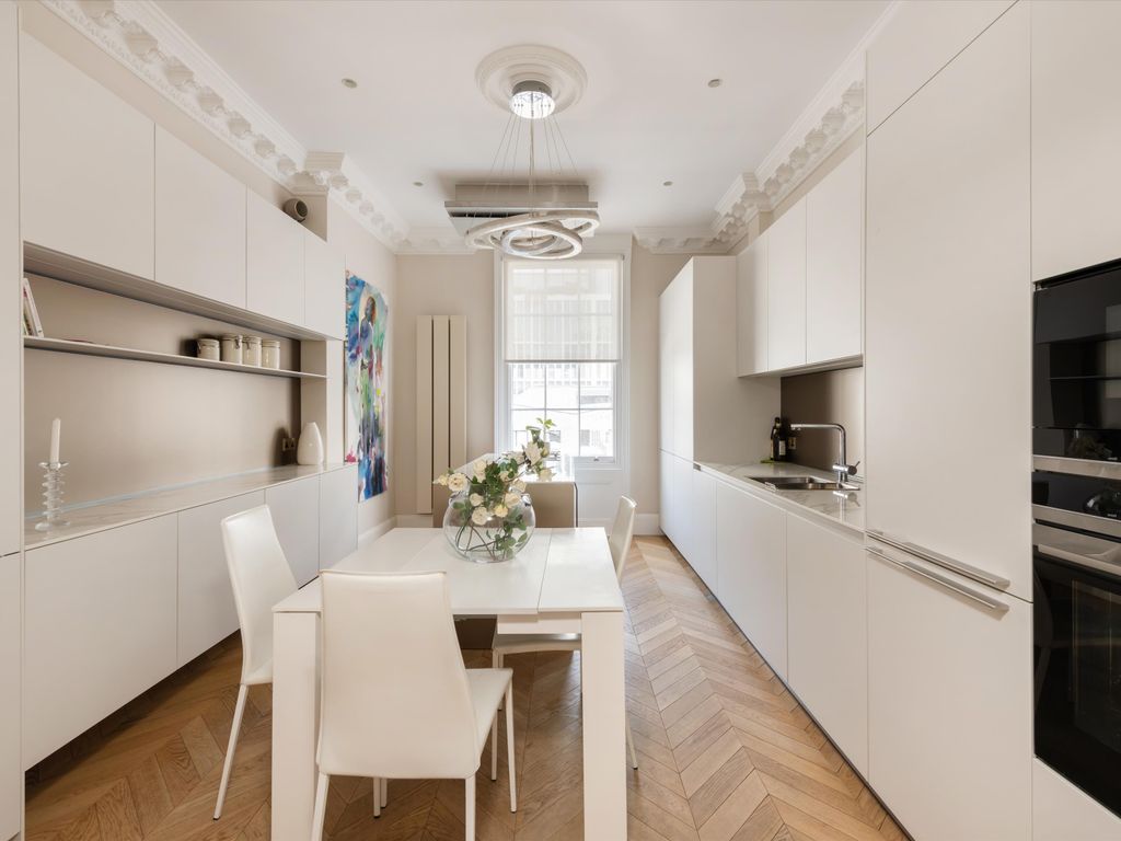 3 bed flat for sale in Westbourne Terrace, Bayswater, London W2, £2,000,000