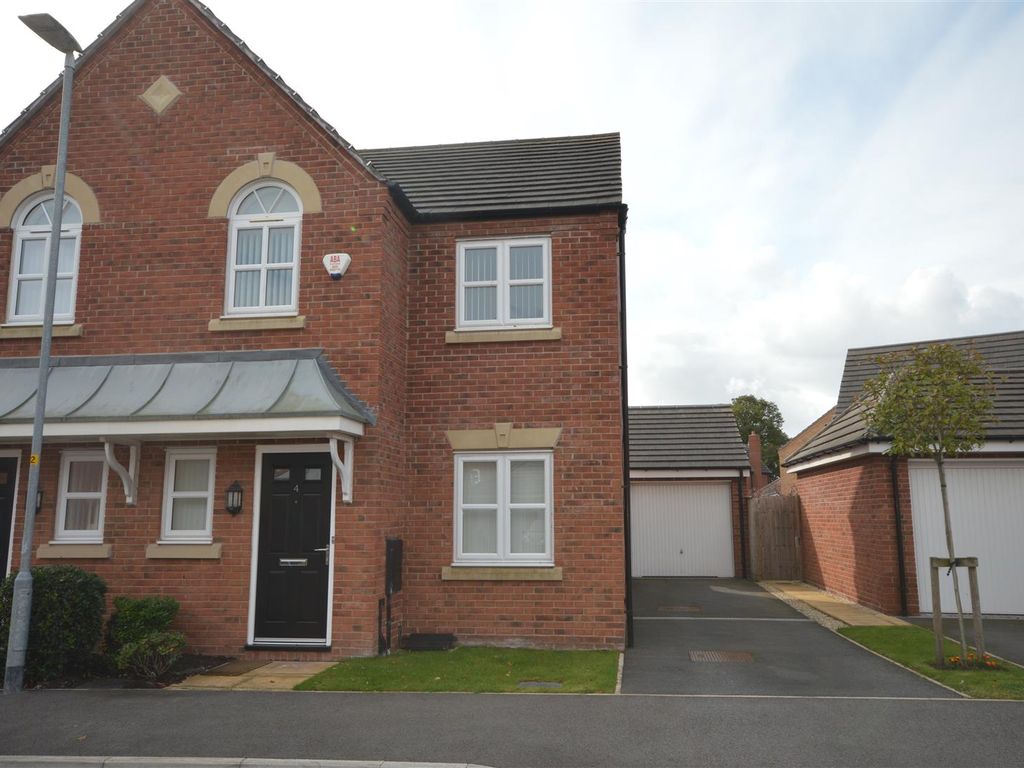 3 bed mews house to rent in Flint Close, Arclid, Sandbach CW11, £995 pcm