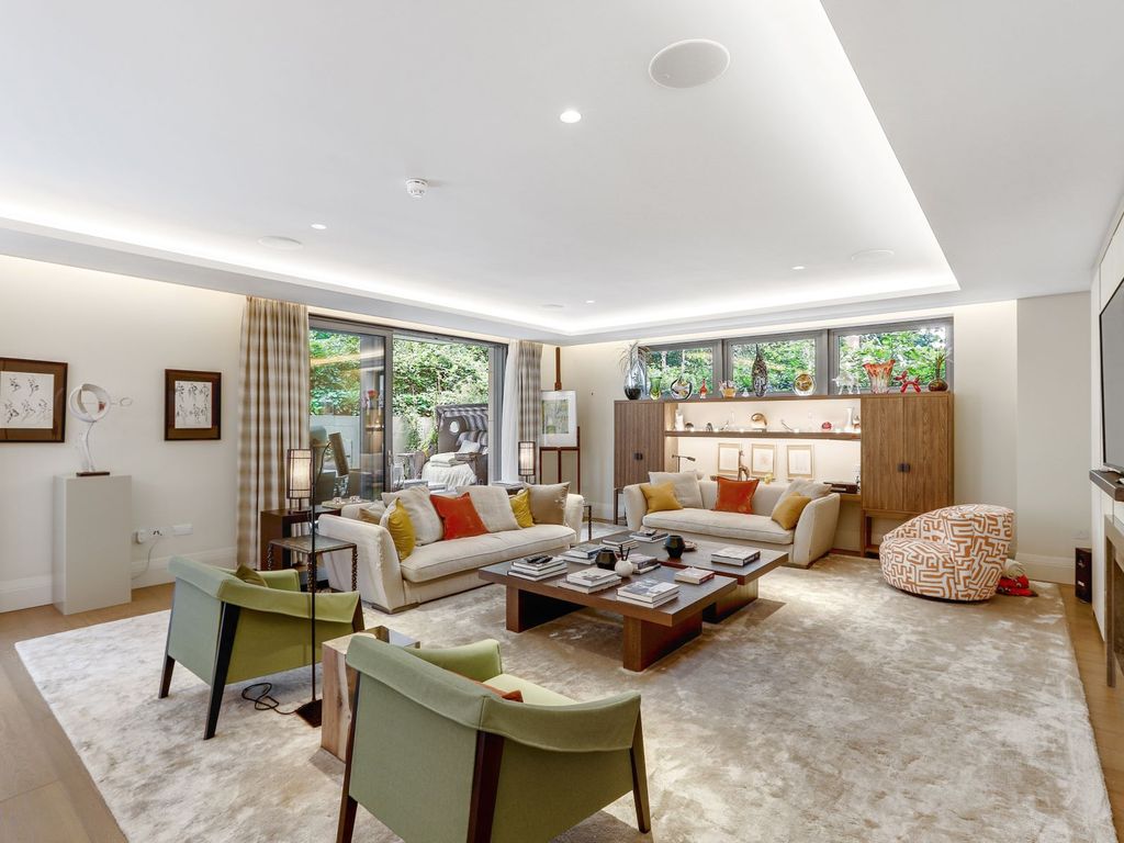 3 bed flat for sale in Campden Hill, London W8, £8,250,000