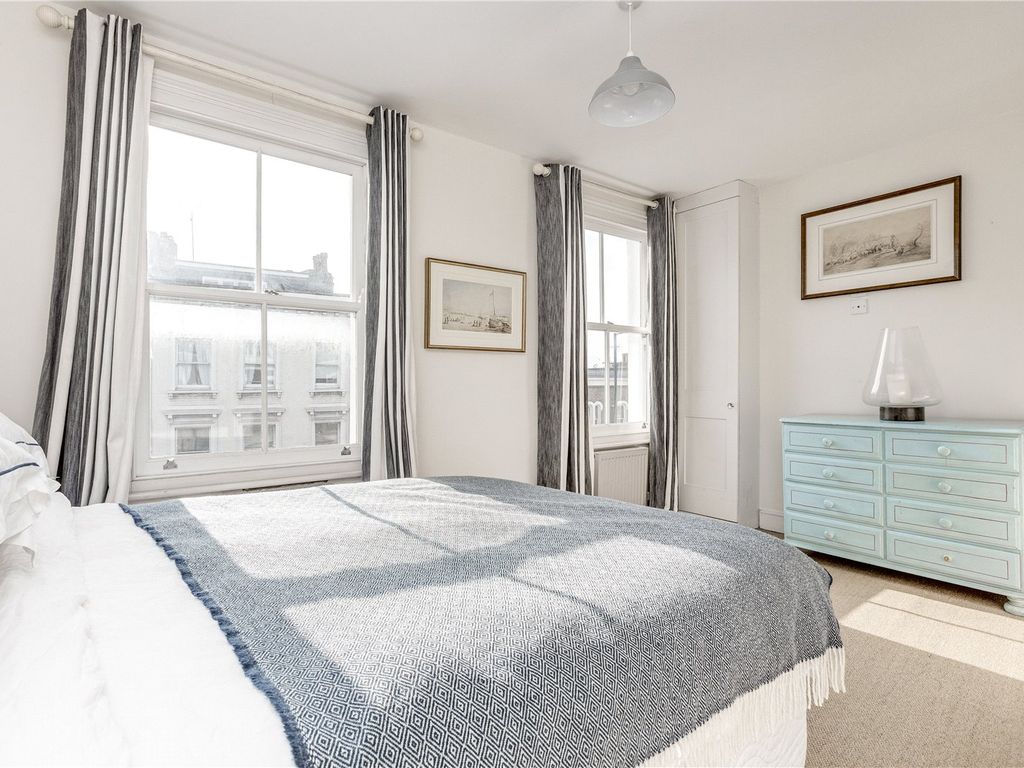 4 bed maisonette for sale in New Kings Road, Fulham Broadway SW6, £1,400,000