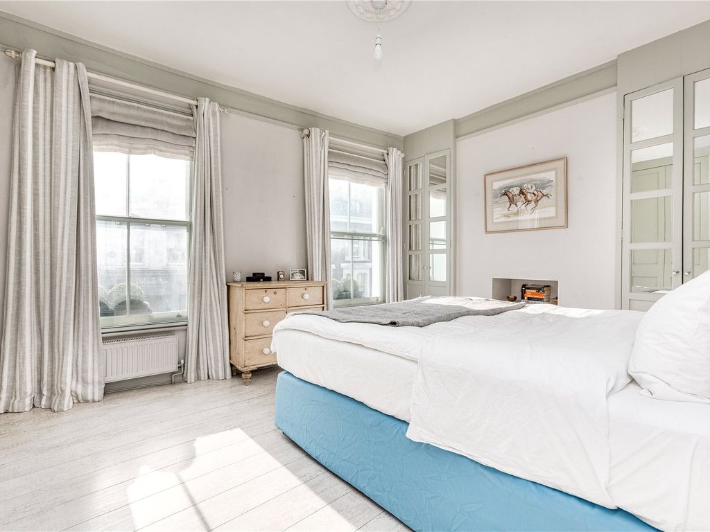 4 bed maisonette for sale in New Kings Road, Fulham Broadway SW6, £1,400,000