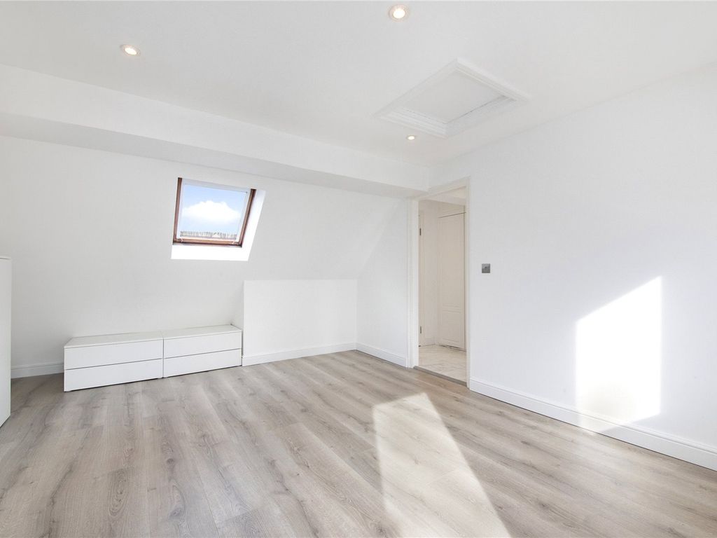 4 bed property for sale in Pointers Close, Cubitt Town E14, £900,000