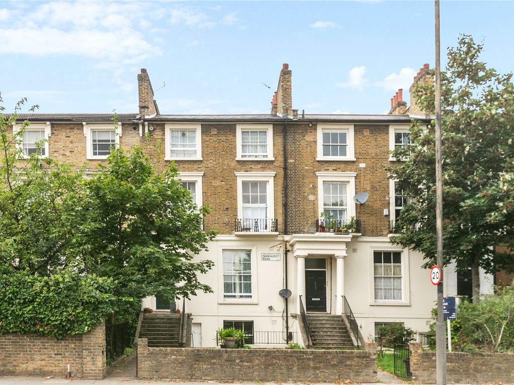 1 bed flat for sale in Parkhurst Road, London N7, £400,000