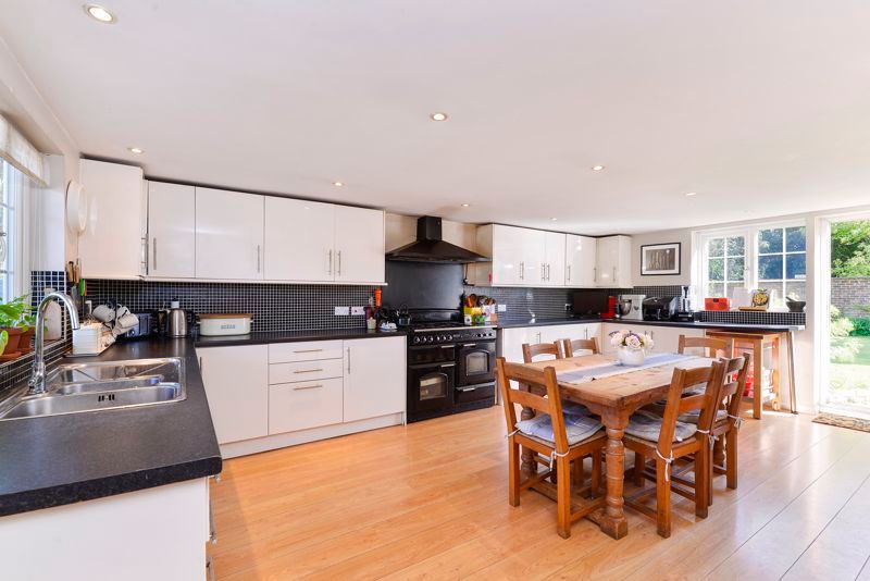 4 bed detached house for sale in Loxwood Road, Alfold Bars, Loxwood RH14, £770,000