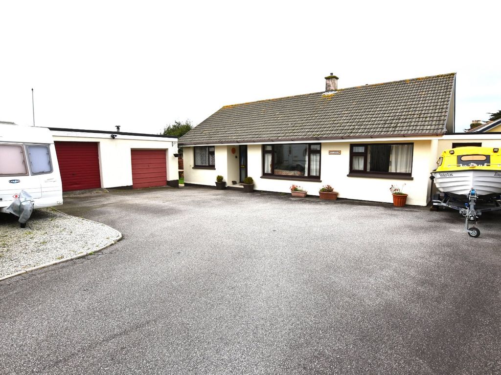 3 bed bungalow for sale in Wheal Montague, North Country, Redruth, Cornwall TR16, £365,000