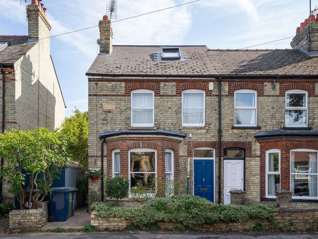 3 bed semi-detached house for sale in Belvoir Road, Cambridge CB4, £900,000