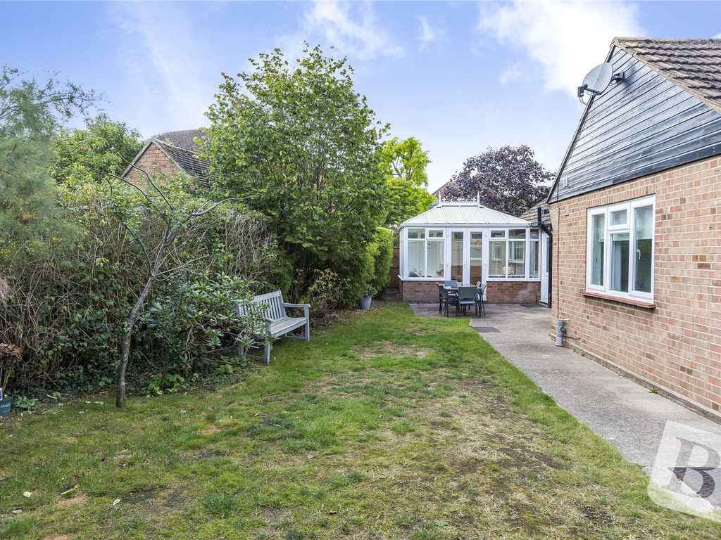 3 bed detached bungalow for sale in Rowan Walk, Hornchurch RM11, £800,000