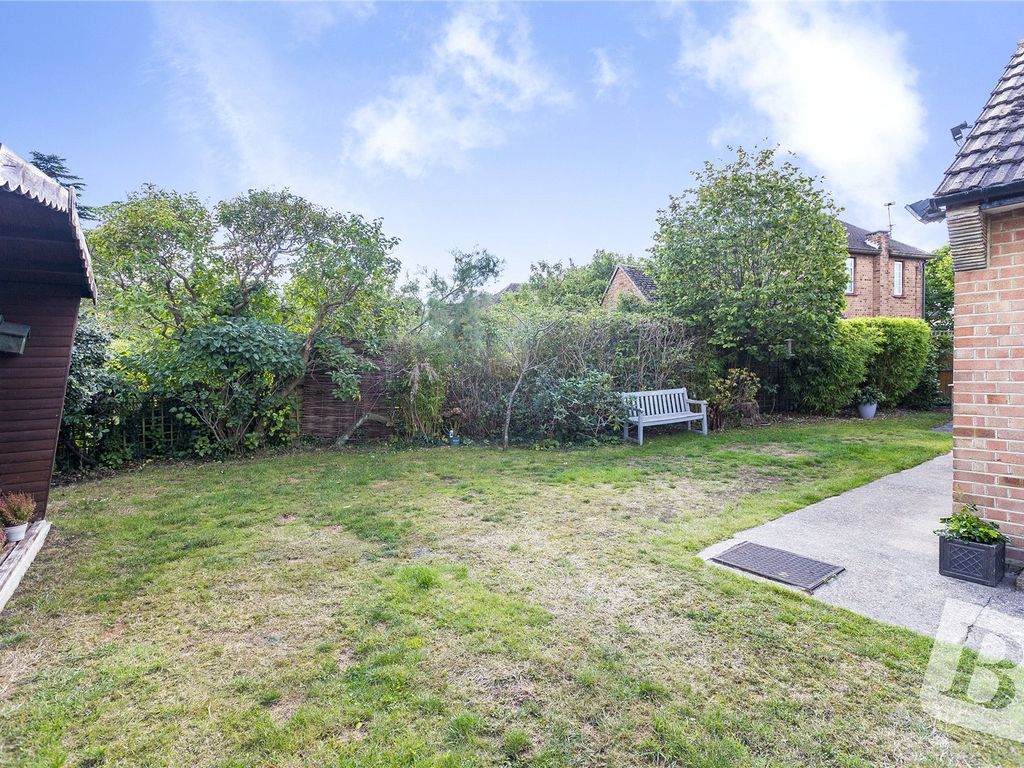 3 bed detached bungalow for sale in Rowan Walk, Hornchurch RM11, £800,000