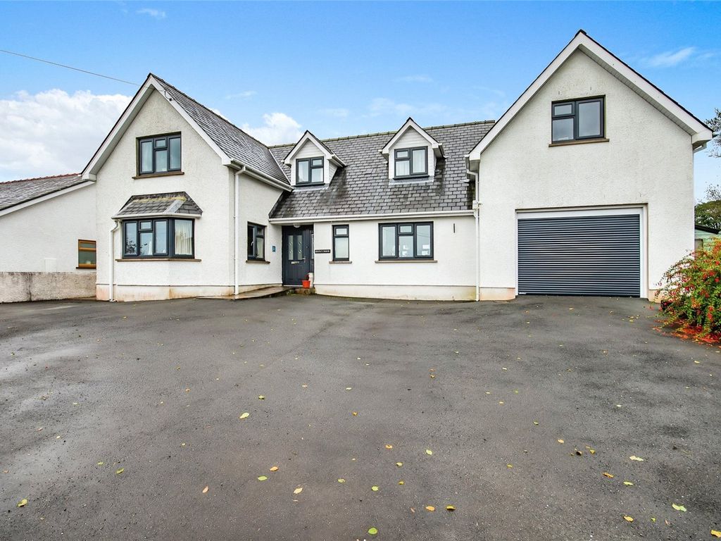4 bed detached house for sale in Coed Y Bryn, Llandysul, Coed Y Bryn, Llandysul SA44, £435,000