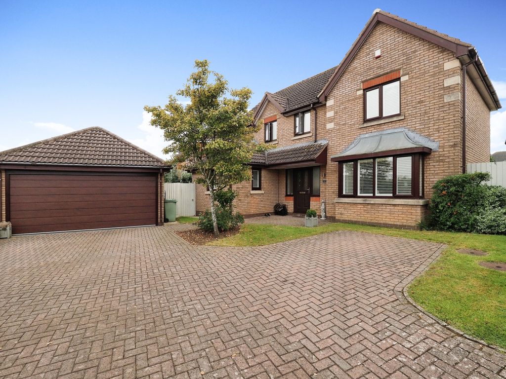 4 bed detached house for sale in Lilac Drive, Lutterworth LE17, £540,000