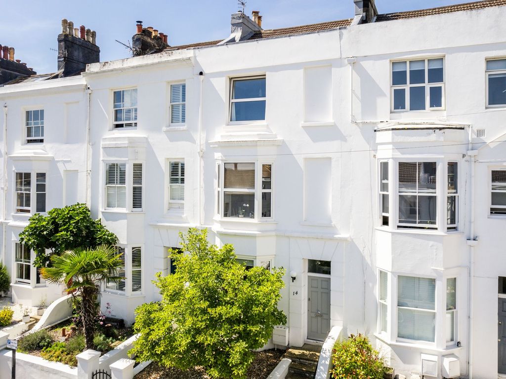 3 bed terraced house for sale in Clifton Street, Brighton BN1, £900,000
