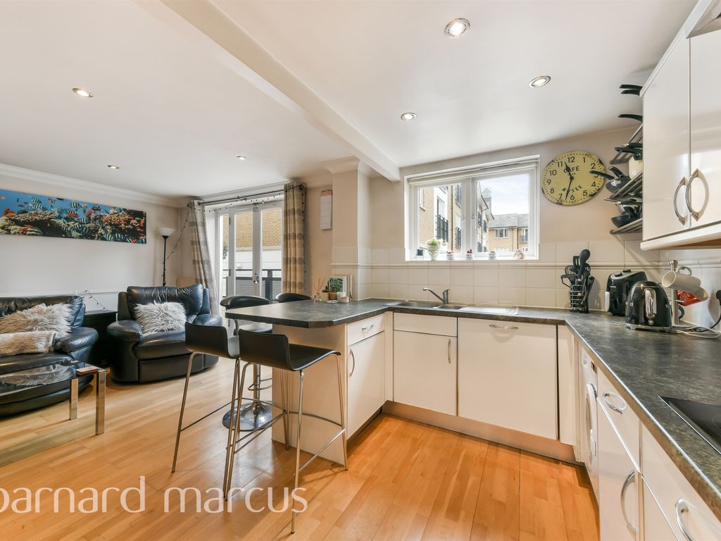 2 bed flat for sale in Cotton Row, London SW11, £550,000