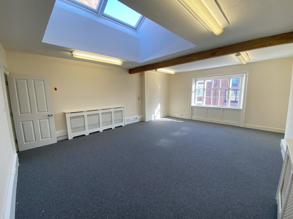 Office to let in Front Office Top Floor, 2 White Friars, Chester, Cheshire CH1, £9,180 pa