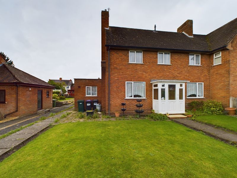 3 bed semi-detached house for sale in Botfield Road, Shifnal, Shropshire. TF11, £200,000