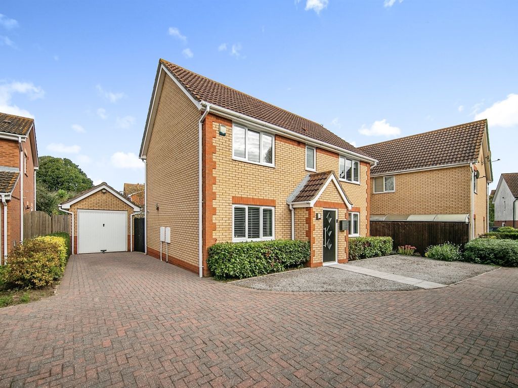 4 bed detached house for sale in Regimental Way, Dovercourt, Harwich CO12, £400,000