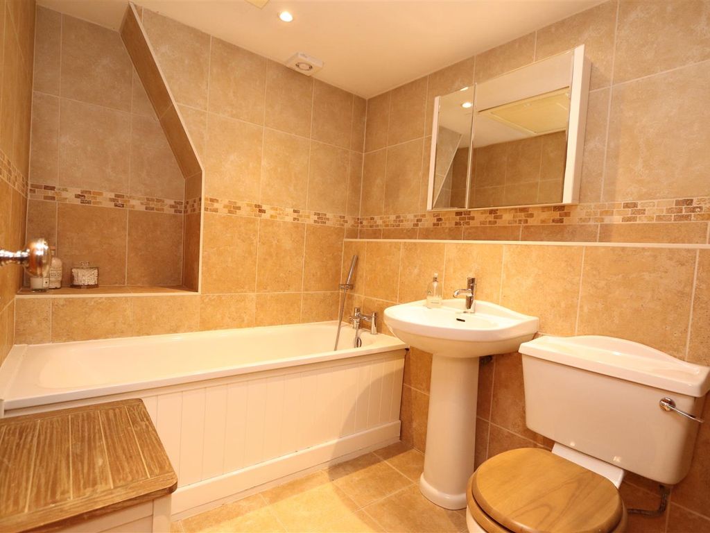 3 bed semi-detached house for sale in Warley Hill, Warley, Brentwood CM13, £550,000