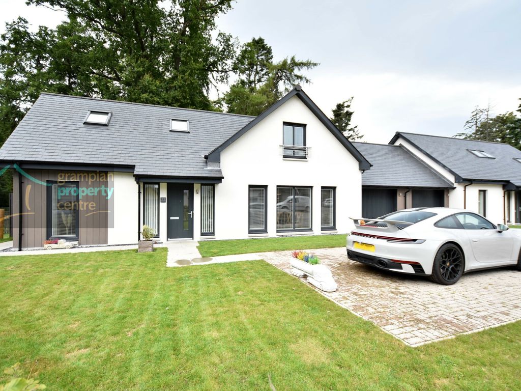 3 bed link-detached house for sale in Dunkinty, Elgin, Morayshire IV30, £380,000