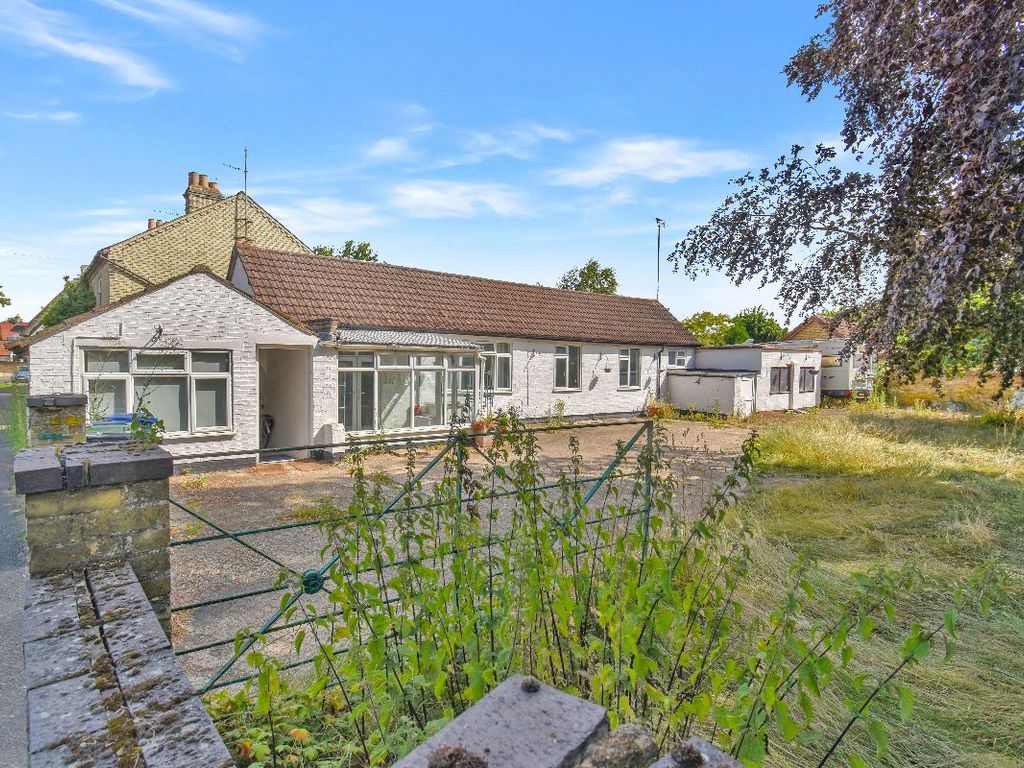3 bed bungalow for sale in Home End, Fulbourn, Cambridge CB21, £500,000