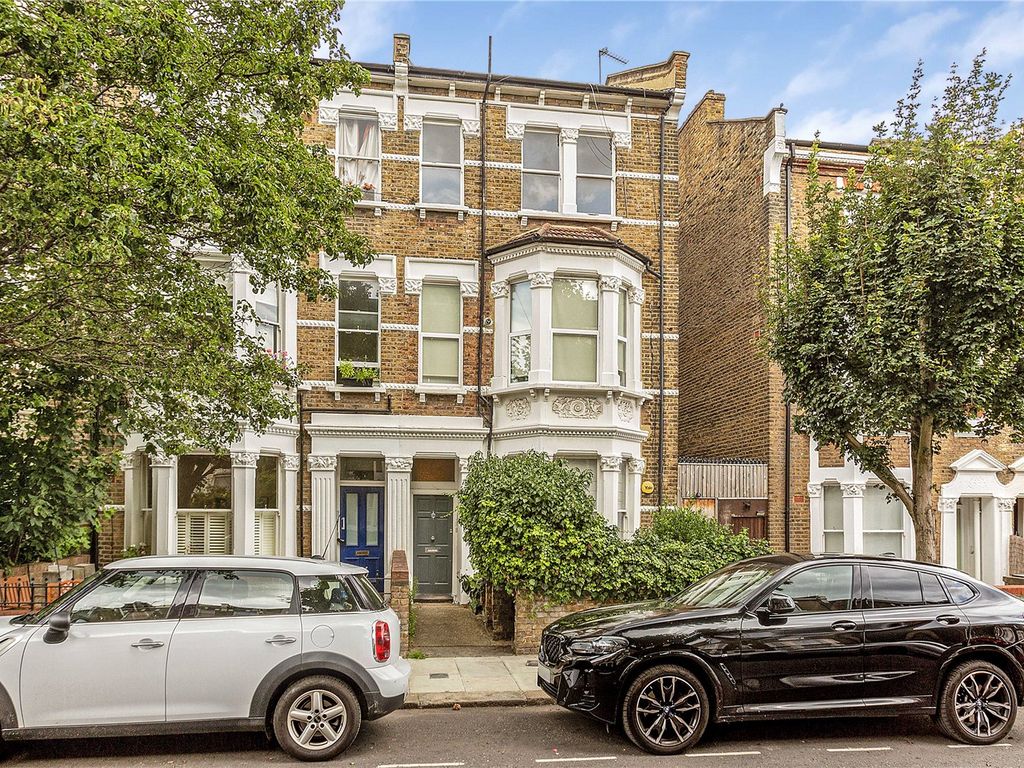 2 bed flat for sale in Ashmore Road, London W9, £610,000