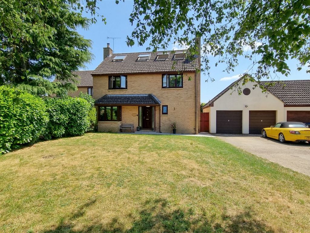 5 bed detached house for sale in Station Road, Christian Malford, Chippenham SN15, £585,000