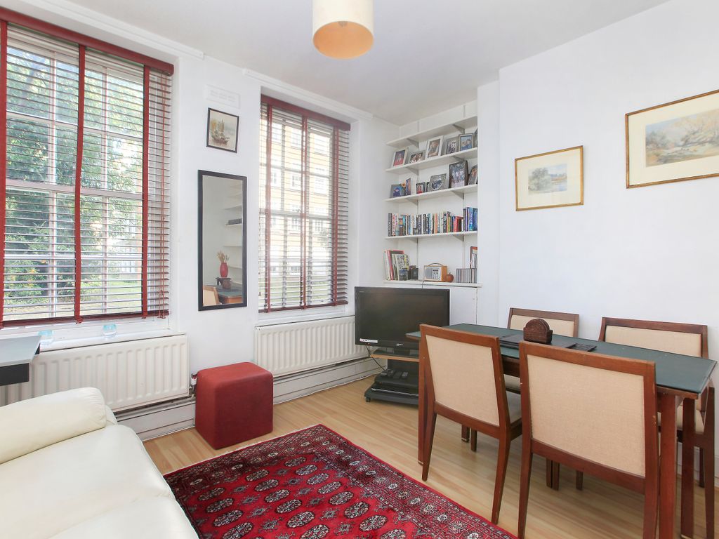 1 bed flat for sale in Archer House, Vicarage Crescent, Battersea, London SW11, £399,950