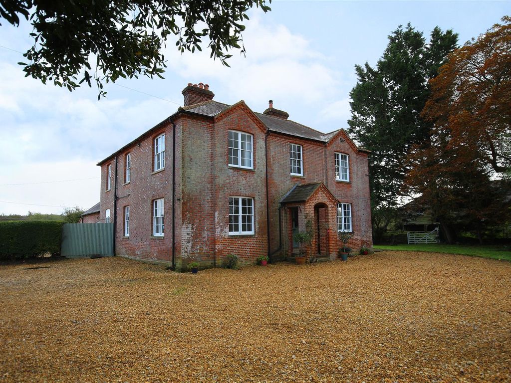 4 bed detached house to rent in South Charford, Breamore, Fordingbridge SP6, £3,000 pcm