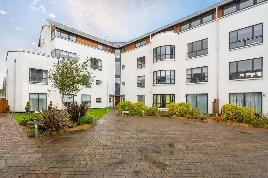 4 bed flat for sale in 30/11 Brighouse Park Cross, Cramond, Edinburgh EH4, £770,000