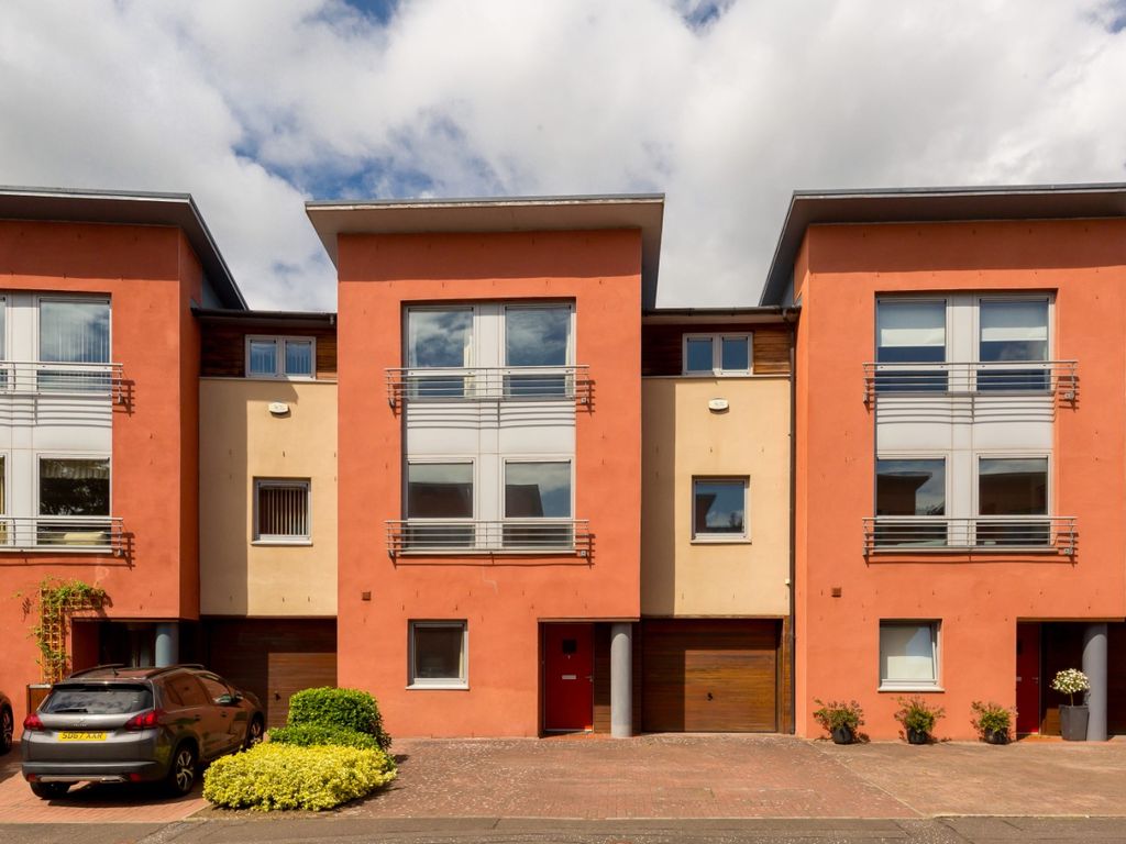 4 bed town house for sale in 7 Pinegrove Gardens, Barnton, Edinburgh EH4, £550,000