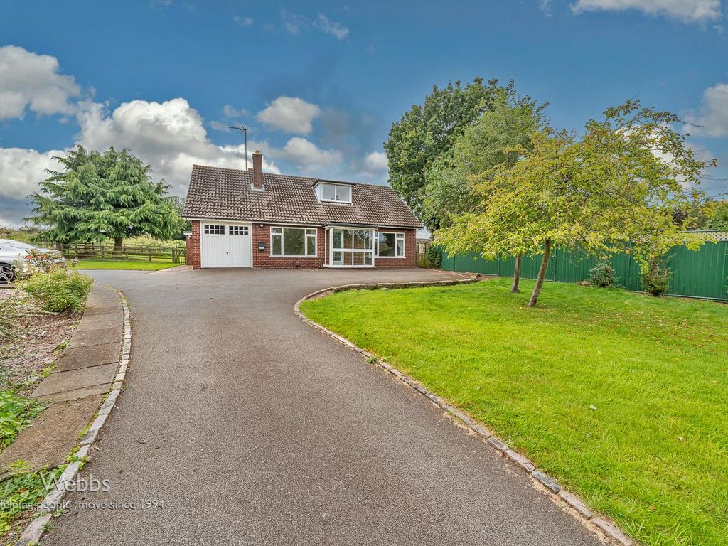 3 bed detached bungalow for sale in Rugeley Road, Armitage, Rugeley WS15, £450,000