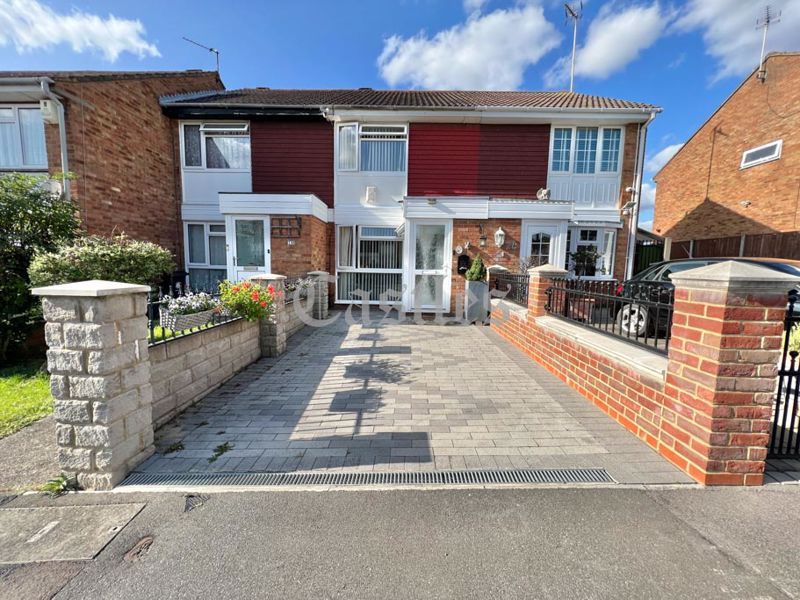 2 bed terraced house for sale in Mason Way, Waltham Abbey EN9, £395,000