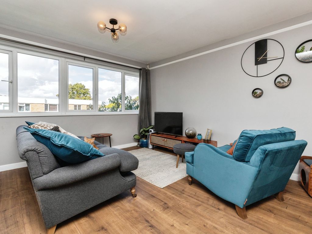 2 bed flat for sale in Woodside, Bristol BS9, £350,000