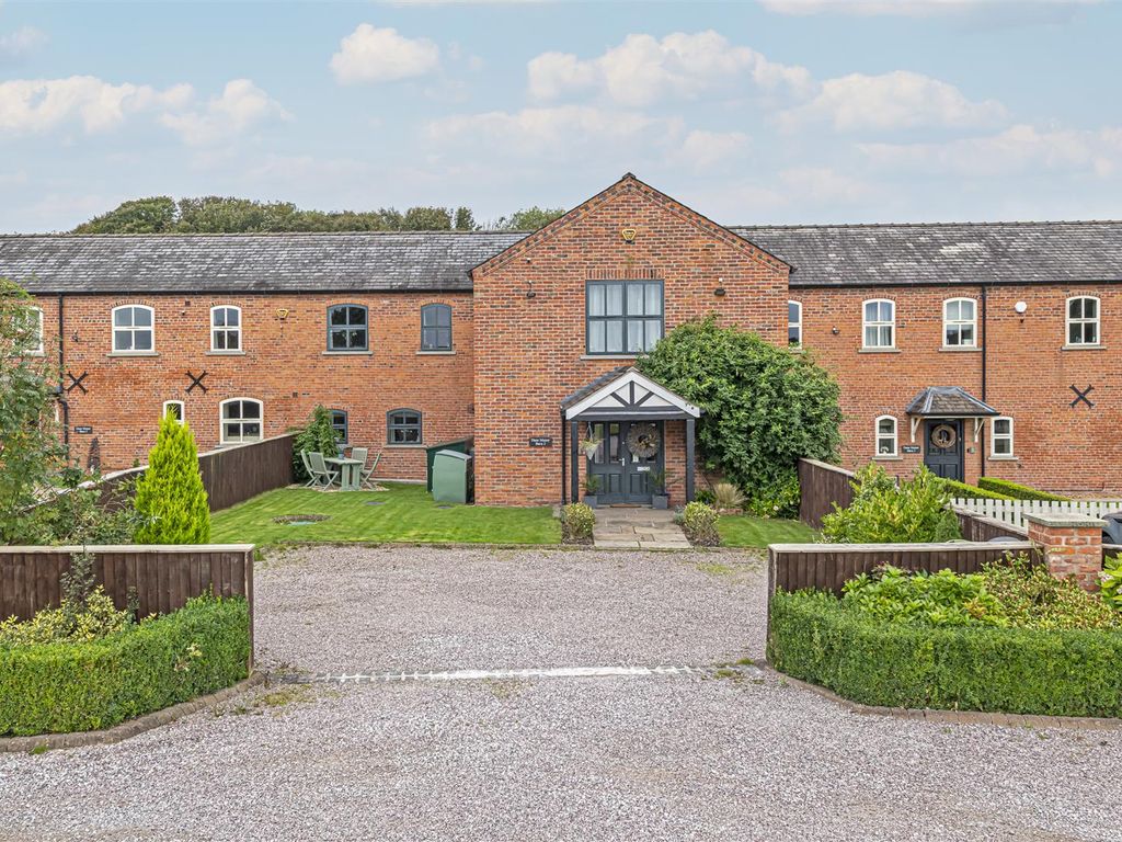 4 bed barn conversion for sale in Northwich Road, Lower Whitley, Warrington WA4, £575,000